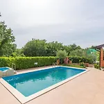 Complex With Pool Maison d'hôtes 3*