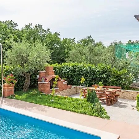Pensión Complex With Pool